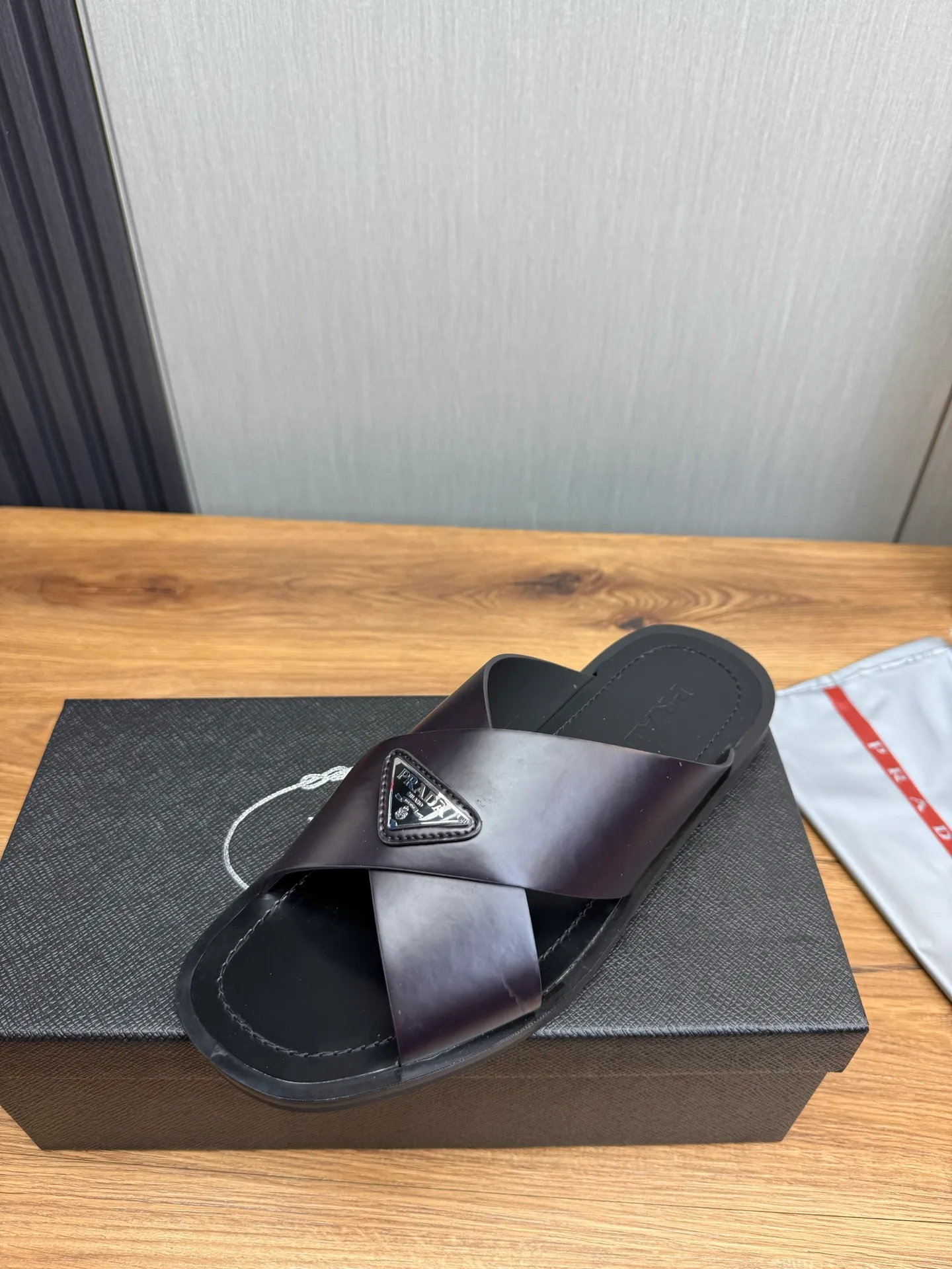 Factory price 340💰 ＰＲＡＤＡPrada - popular men's slippers hot sale 🔥 🩴Official website one to one production 38-45 sizes 45 46 🉑️Customized!